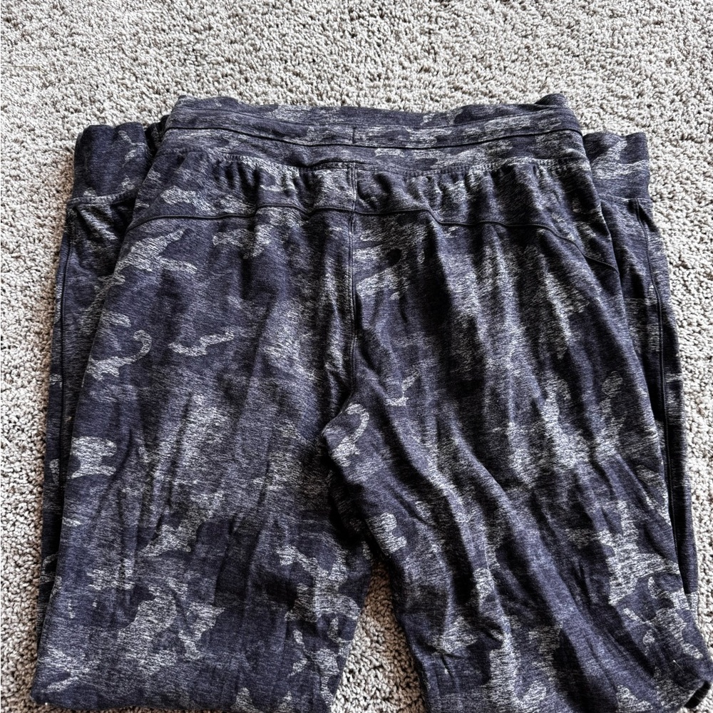 Lululemon Sweats - Picture 3 of 3